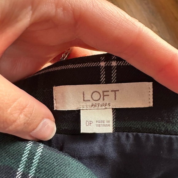 LOFT Green and Black Plaid Mini Skirt - Picture 6 of 7
